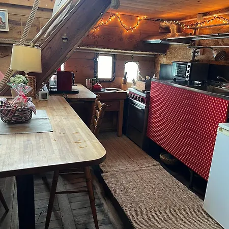 Unusual Appartement *