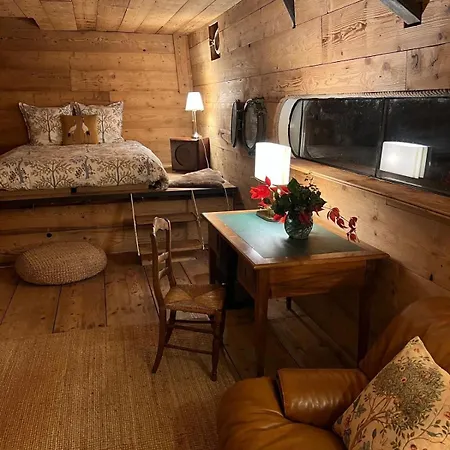 Unusual Appartement *